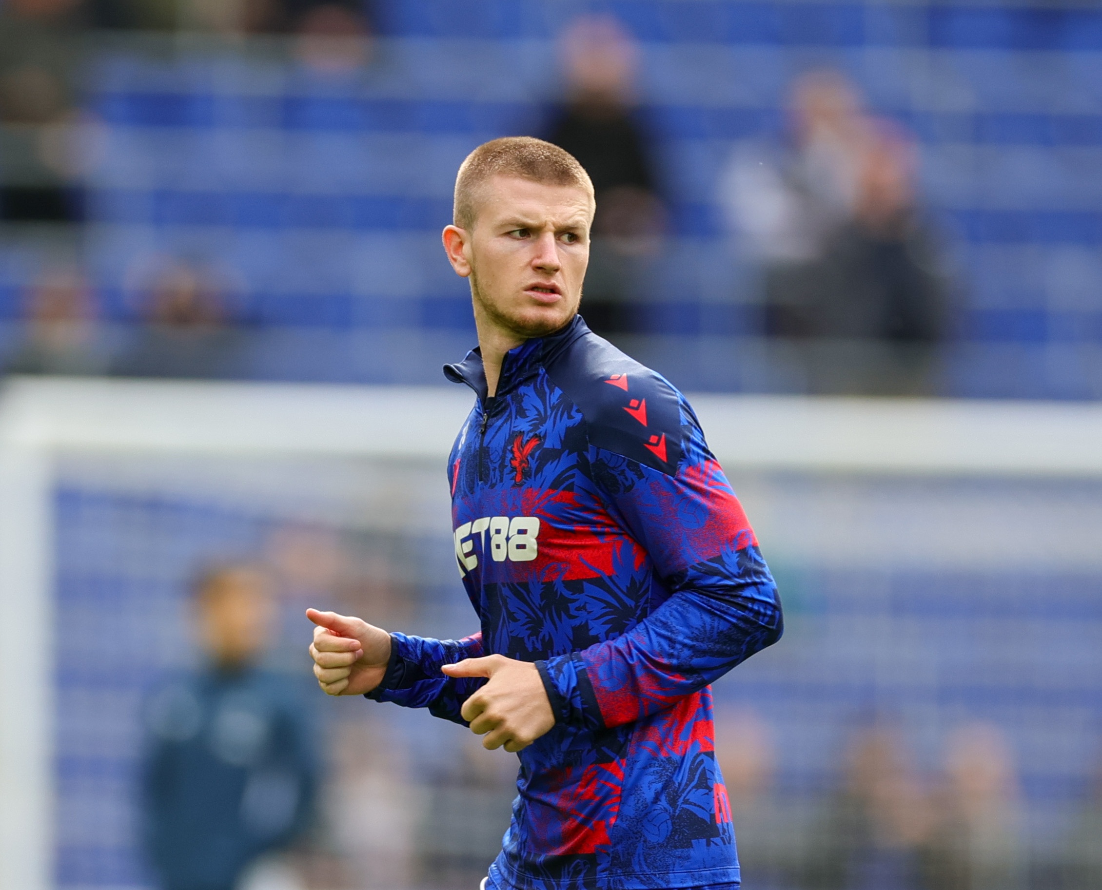 足彩即时比分直播网-邮报：皇马与曼联争夺沃顿 泰勒·亚当斯也是曼联关注的目标